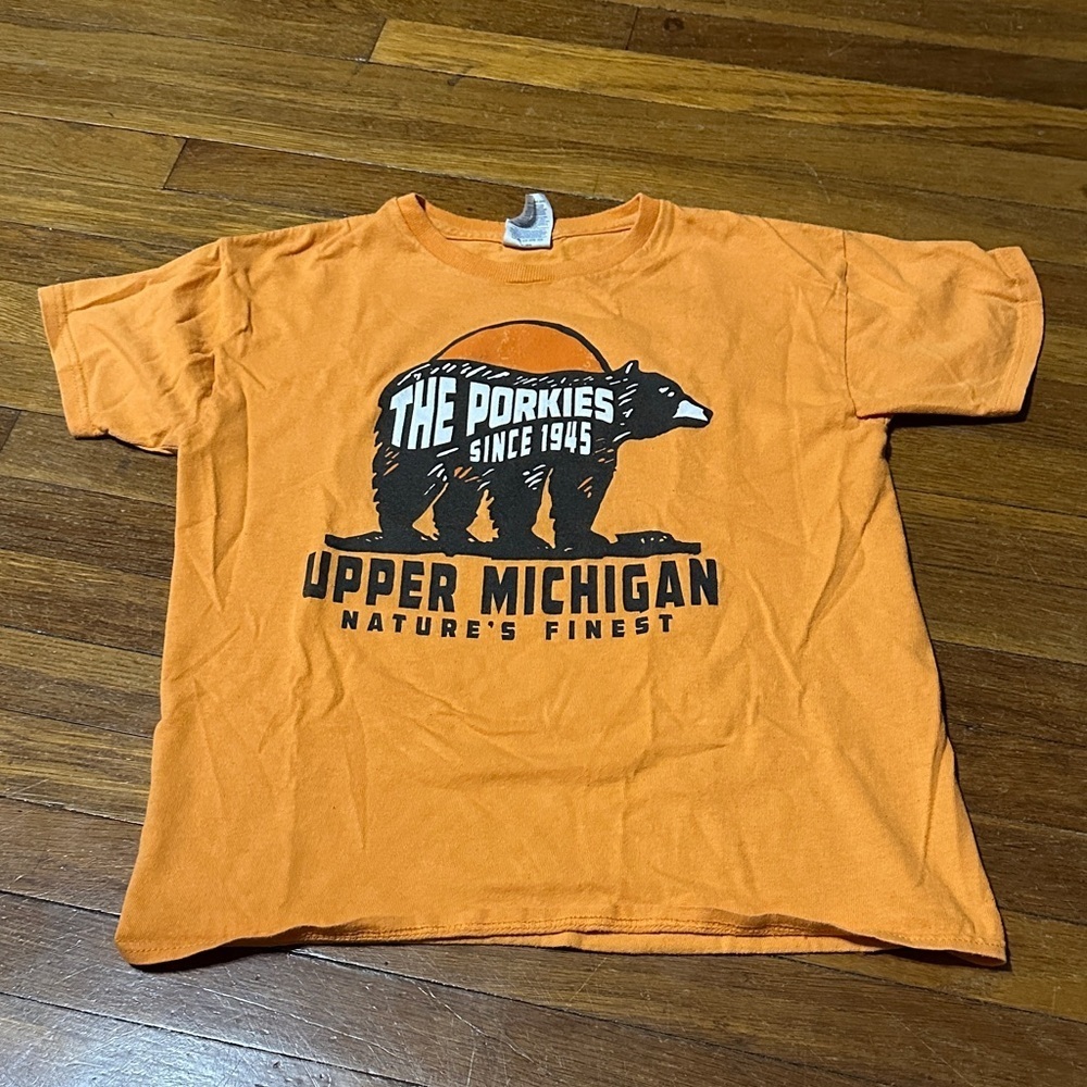 Porcupine Mountains Youth Tee w/ Bear Logo, Large (12/14)